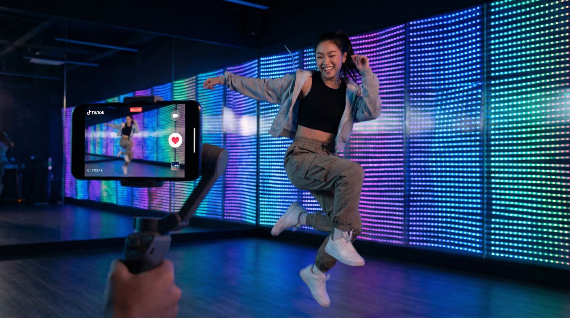 情深叉喔短视频创作